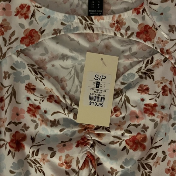 Floral spring dress - Picture 2 of 2